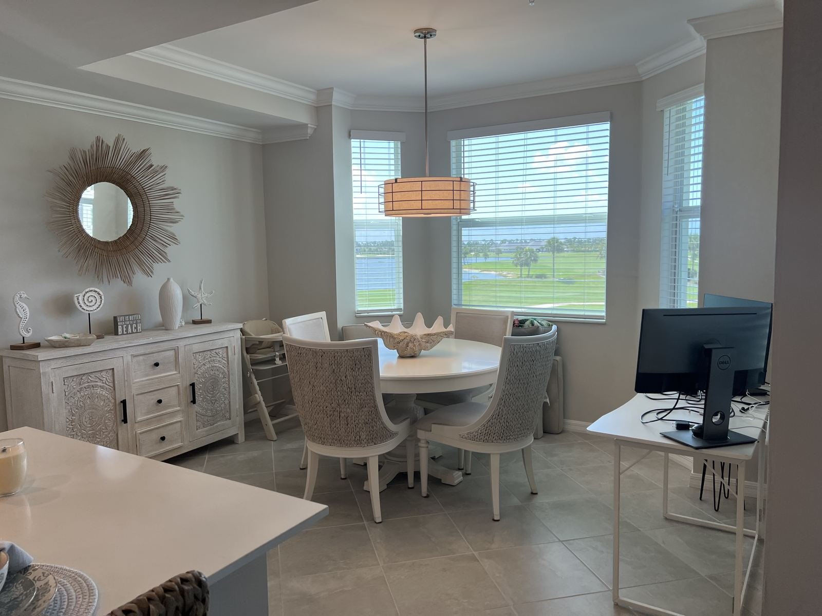Dining nook