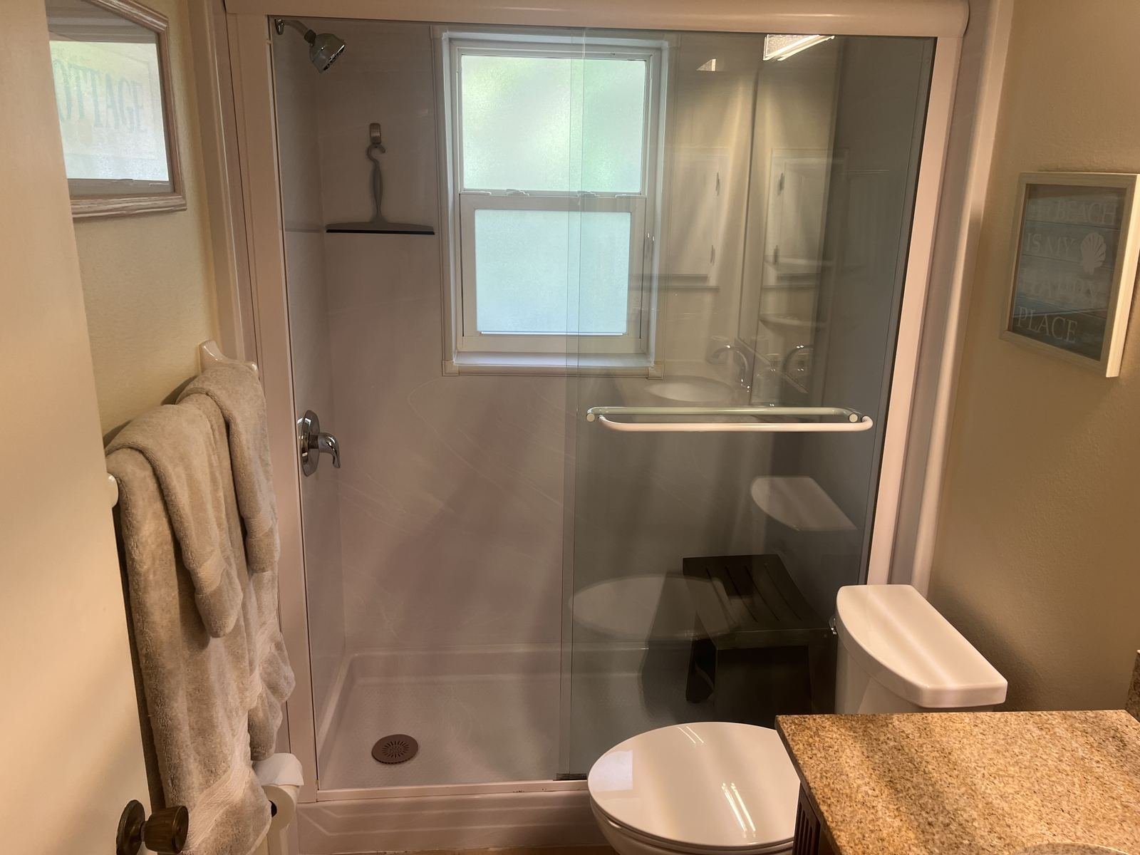 Glass shower stall